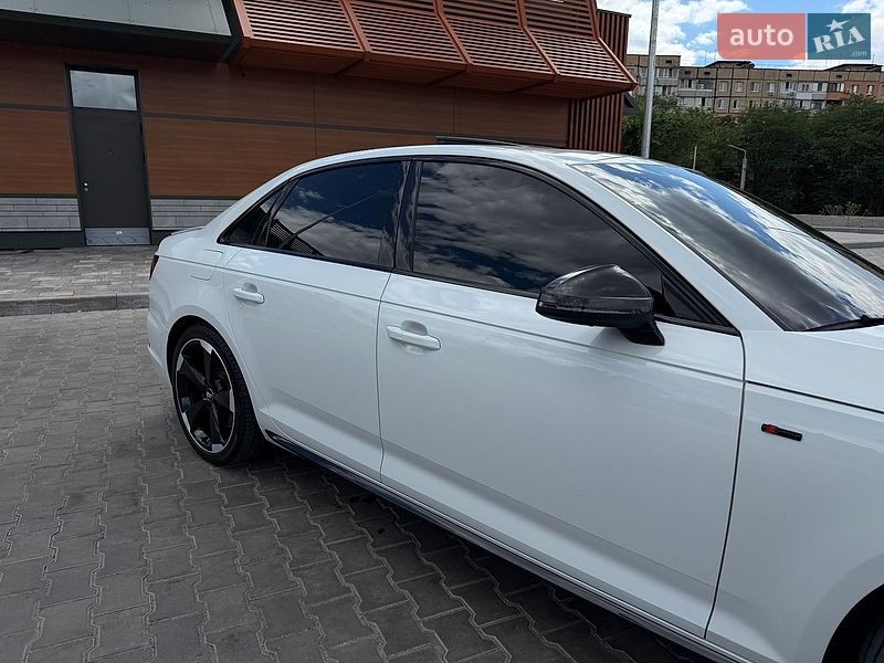 Седан Audi A4 2018 в Кривому Розі