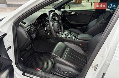 Седан Audi A4 2018 в Кривому Розі