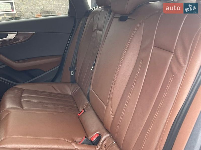 Седан Audi A4 2016 в Любешове