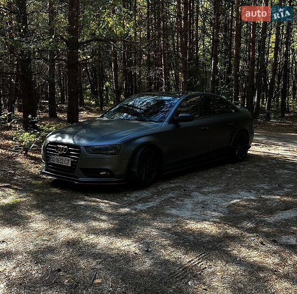 Седан Audi A4 2012 в Тернополі