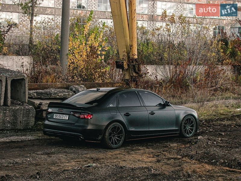 Седан Audi A4 2012 в Тернополі