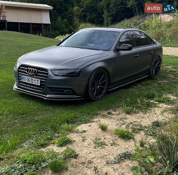 Седан Audi A4 2012 в Тернополі