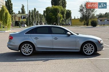 Седан Audi A4 2015 в Кременчуці