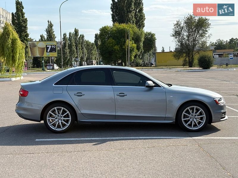 Седан Audi A4 2015 в Кременчуці