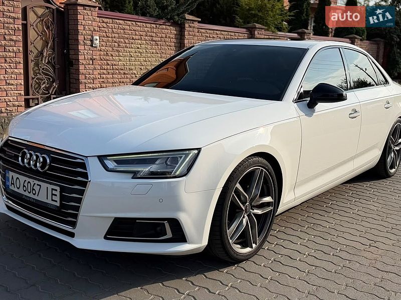 Седан Audi A4 2018 в Хмельницком