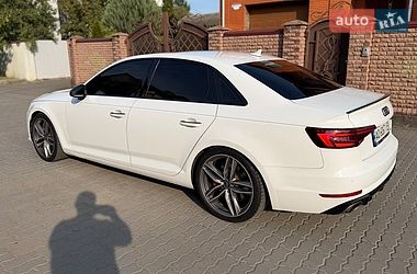Седан Audi A4 2018 в Хмельницком