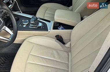 Седан Audi A4 2018 в Хмельницком