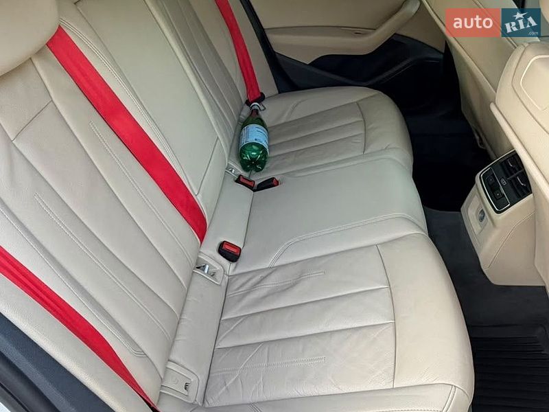 Седан Audi A4 2018 в Хмельницком