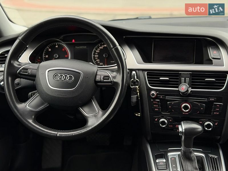 Седан Audi A4 2013 в Києві
