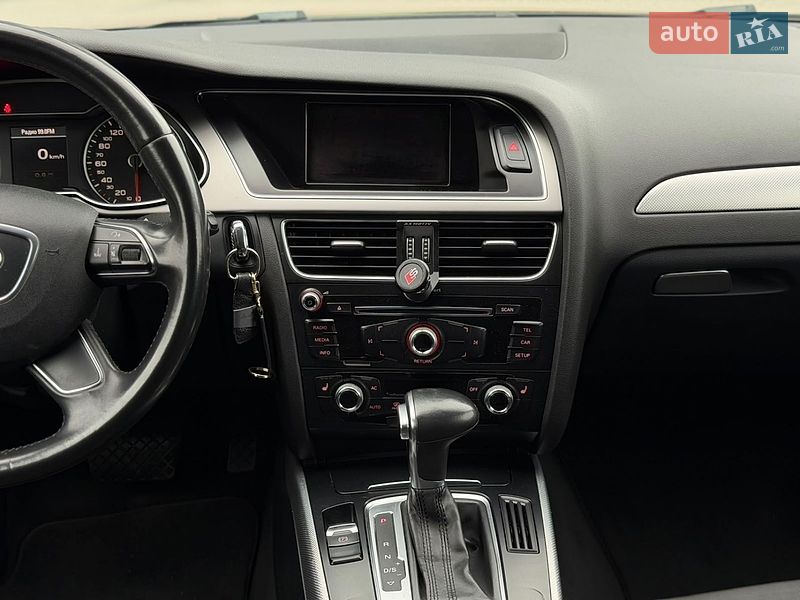 Седан Audi A4 2013 в Києві