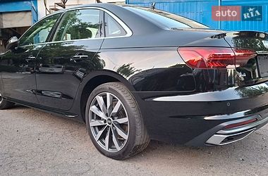 Седан Audi A4 2022 в Умани