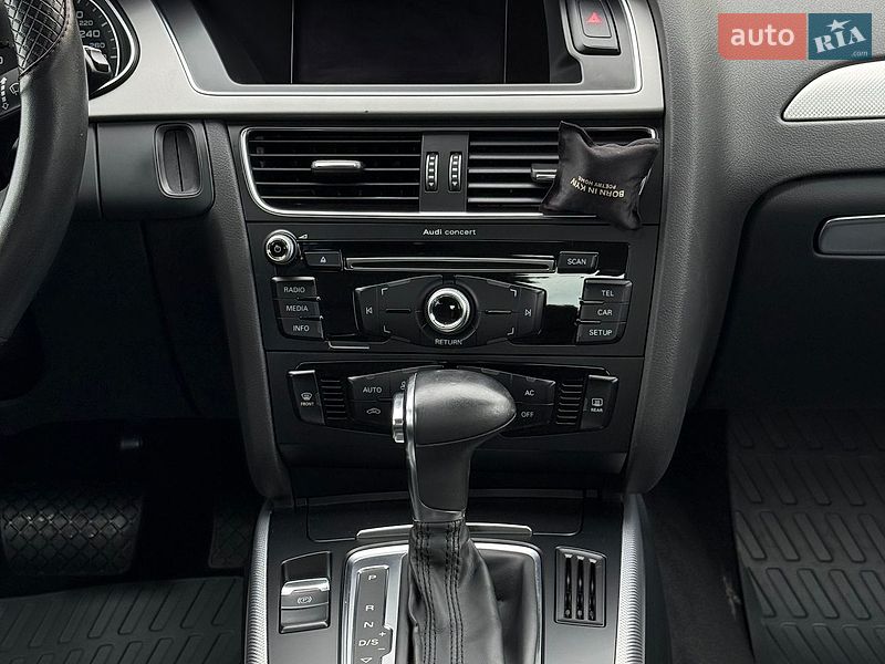 Седан Audi A4 2012 в Києві