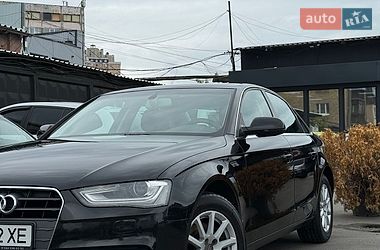 Седан Audi A4 2012 в Києві