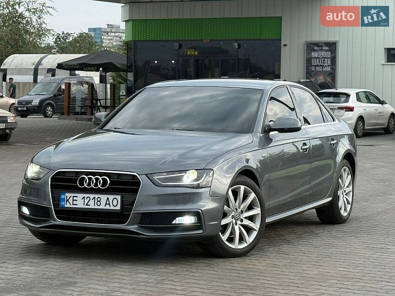 Седан Audi A4 2013 в Днепре