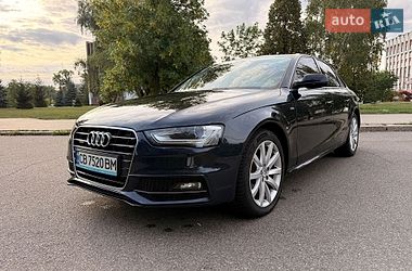 Седан Audi A4 2014 в Чернигове