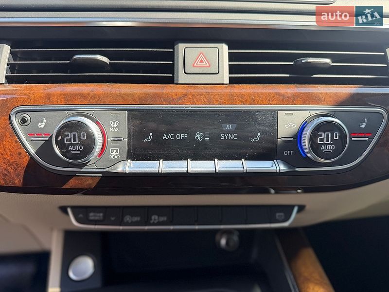 Седан Audi A4 2016 в Киеве