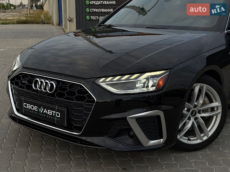 Седан Audi A4 2022 в Львове
