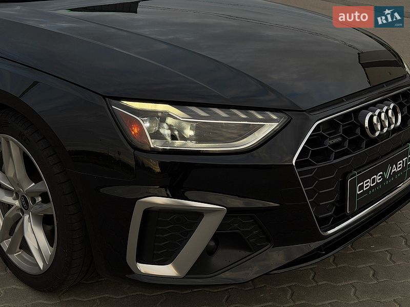 Седан Audi A4 2022 в Львове