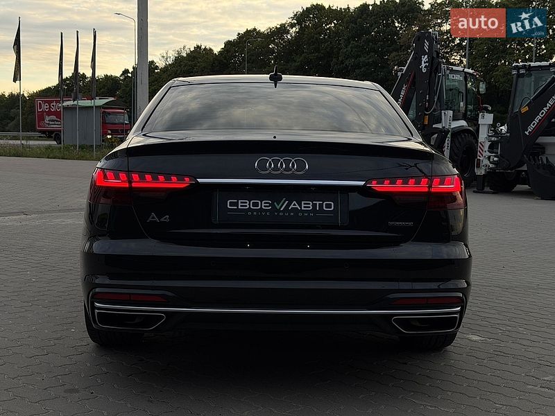 Седан Audi A4 2022 в Львове