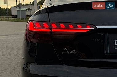 Седан Audi A4 2022 в Львове