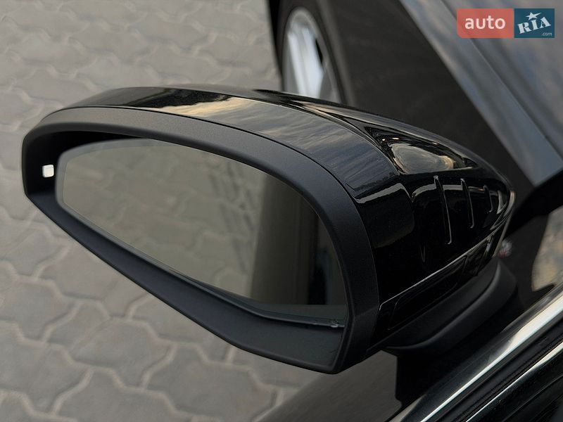 Седан Audi A4 2022 в Львове
