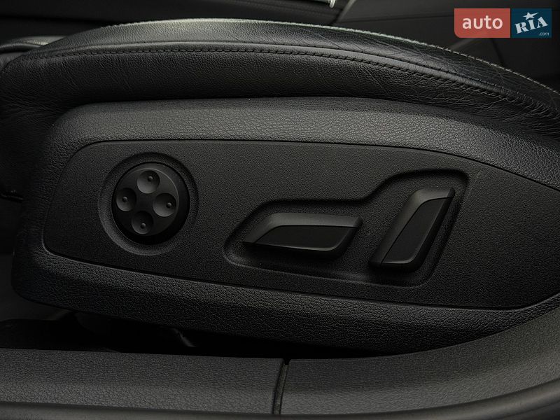 Седан Audi A4 2022 в Львове