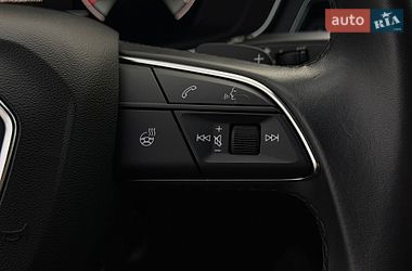 Седан Audi A4 2022 в Львове