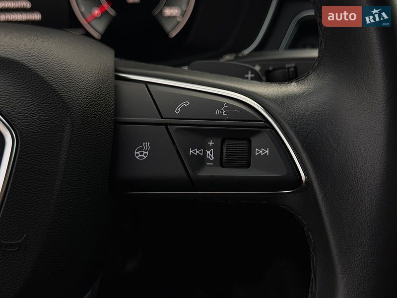 Седан Audi A4 2022 в Львове