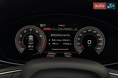Седан Audi A4 2022 в Львове