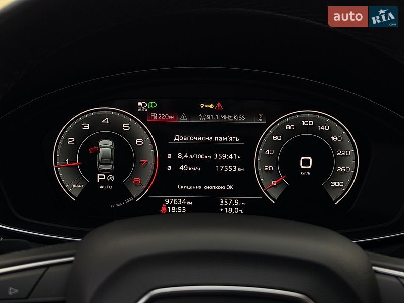 Седан Audi A4 2022 в Львове