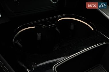 Седан Audi A4 2022 в Львове