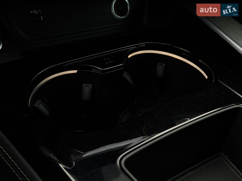Седан Audi A4 2022 в Львове