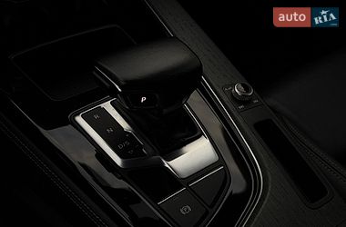 Седан Audi A4 2022 в Львове
