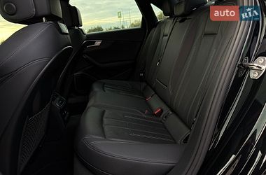 Седан Audi A4 2022 в Львове