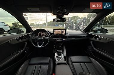 Седан Audi A4 2022 в Львове