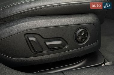 Седан Audi A4 2022 в Львове