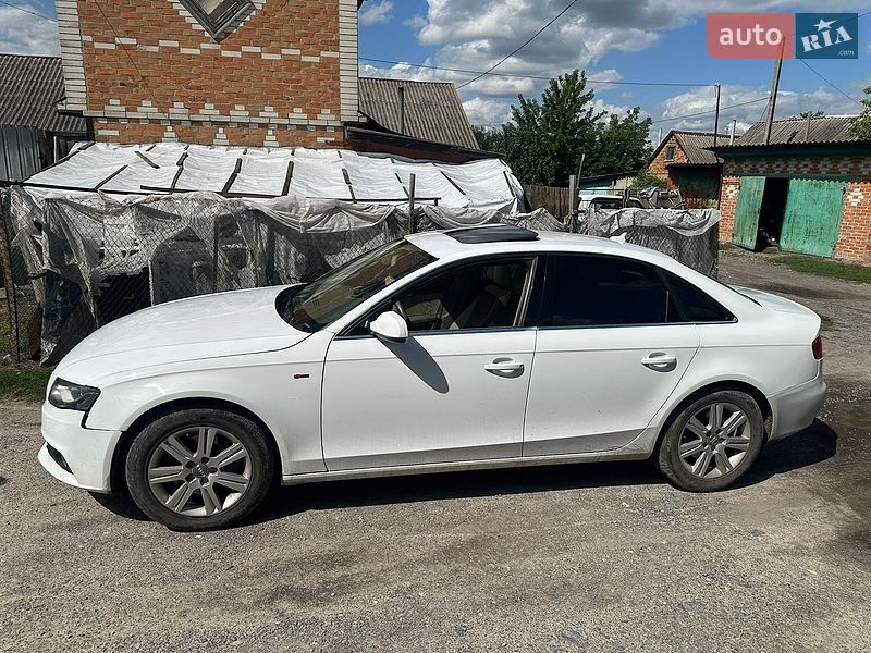 Седан Audi A4 2012 в Сумах