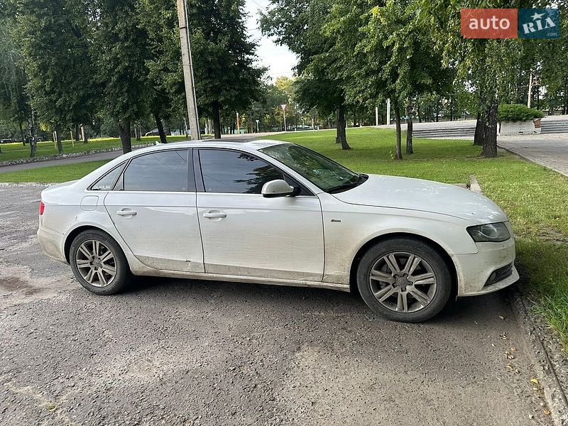 Седан Audi A4 2012 в Сумах