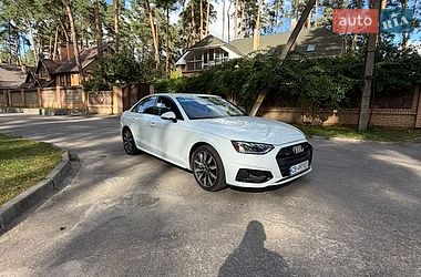 Седан Audi A4 2023 в Чернигове