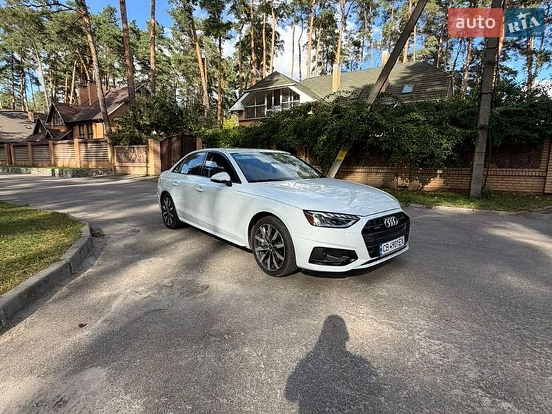 Седан Audi A4 2023 в Чернигове