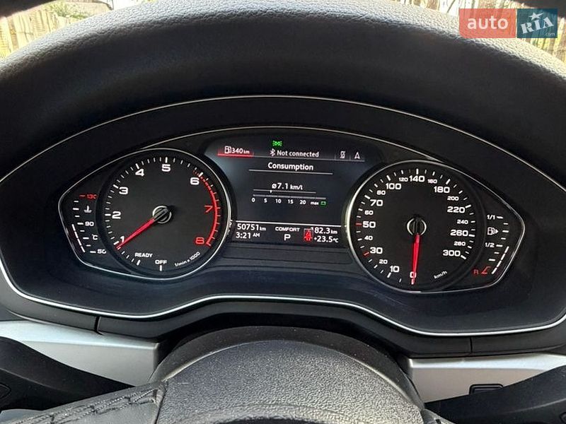 Седан Audi A4 2023 в Чернигове