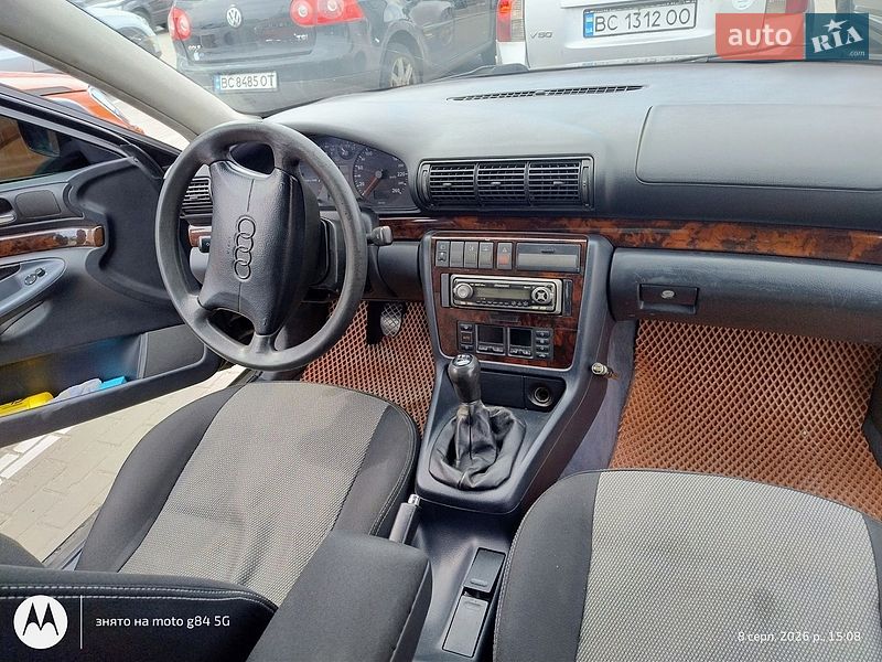 Седан Audi A4 1996 в Львові