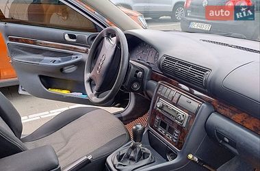 Седан Audi A4 1996 в Львові