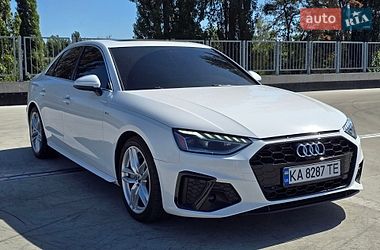 Седан Audi A4 2022 в Киеве