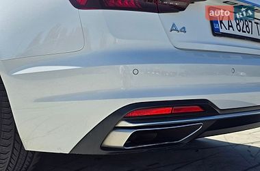 Седан Audi A4 2022 в Киеве