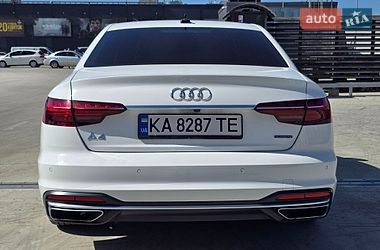 Седан Audi A4 2022 в Киеве