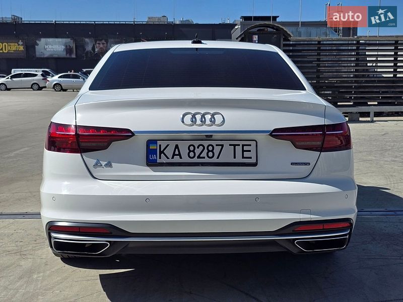 Седан Audi A4 2022 в Киеве