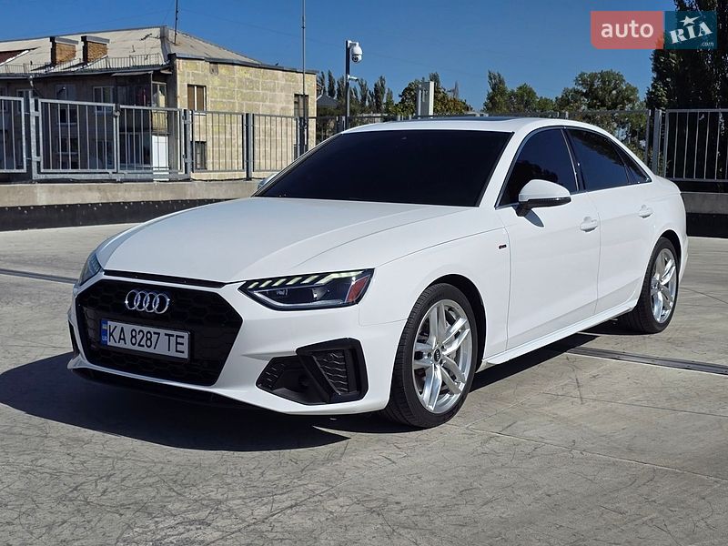 Седан Audi A4 2022 в Киеве