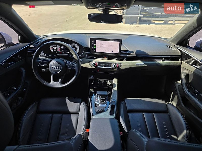 Седан Audi A4 2022 в Киеве