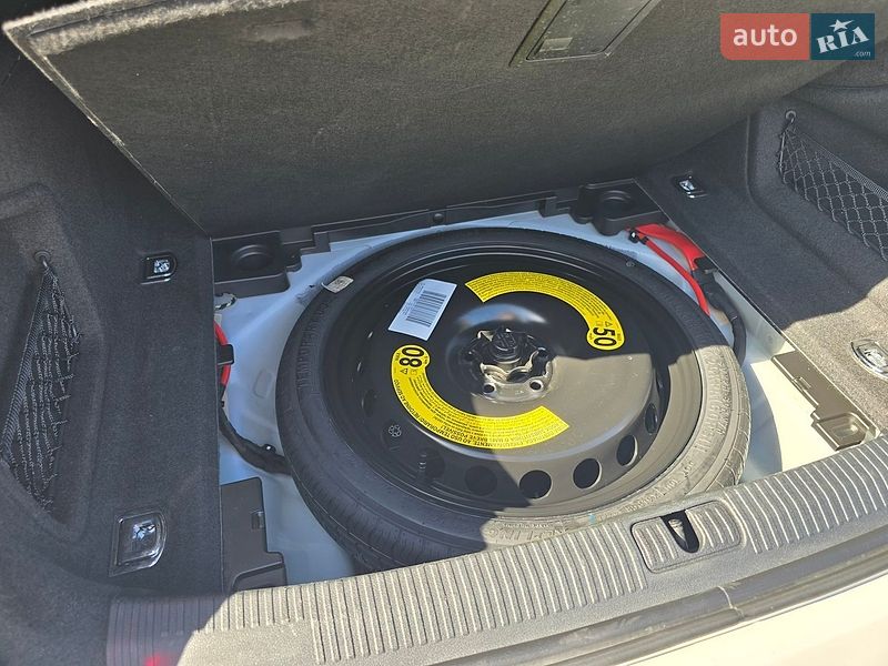 Седан Audi A4 2022 в Киеве